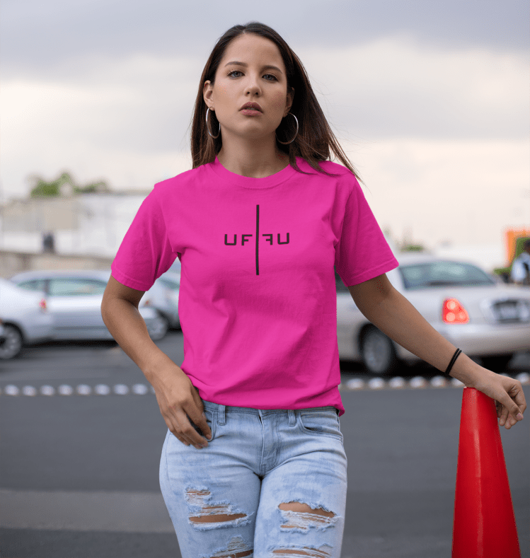 Our sampling service allows you to spend some time with us in the studio, which will enable you to play around with your designs and see how they’ll look on garments, whether that’s printing or embroidery.