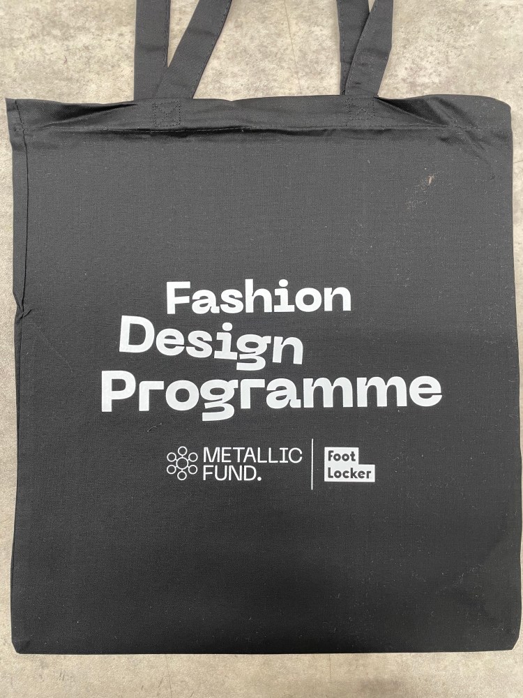 Direct to Film Printing – is a quicker and more accurate way of printing high-res images without the need of high set-up costs.
This process works very well with sampling, as well as both small and large print runs. This process gives significant savings as there is no origination or setup costs.